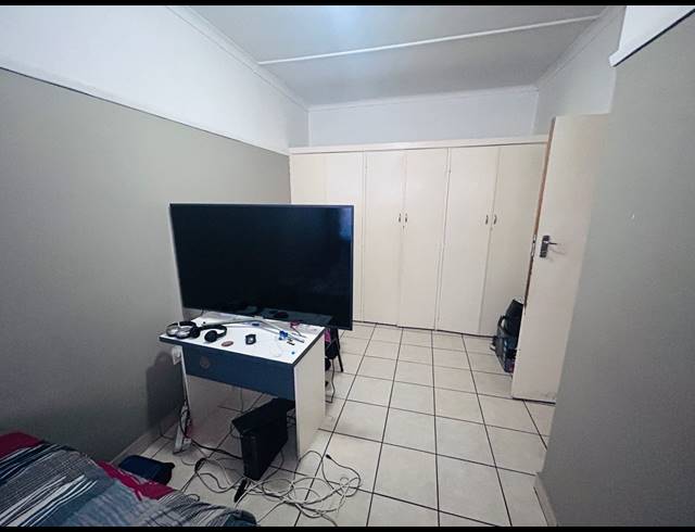 2 BEDROOM APARTMENT FOR SALE IN SCOTTSVILLE
